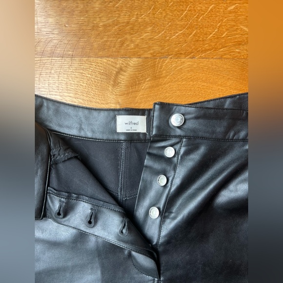 Aritzia leather trouser - Picture 5 of 5